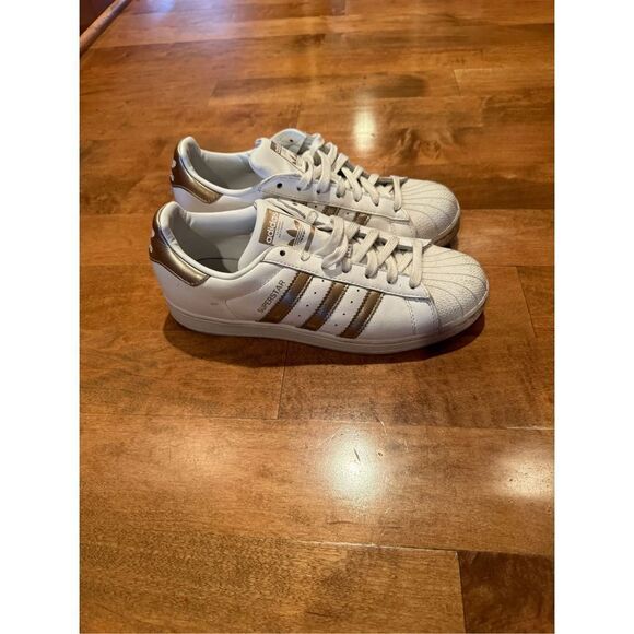 Adidas Shoes - Women’s Adidas superstar sneakers